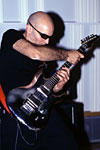 satriani_cross_hand