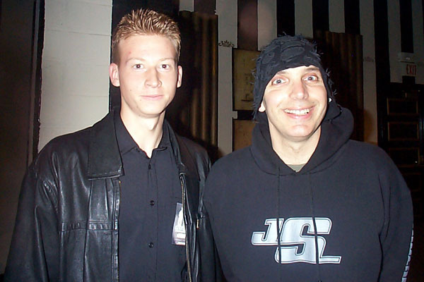 2003-11-06/NICK-AND-JOE-G3-03.jpg