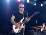 Jason_Lascheit-J63/Joe-Satriani-May-10-06-065