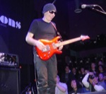 Bruce_W/Satriani-GuitarCenter-2008-C